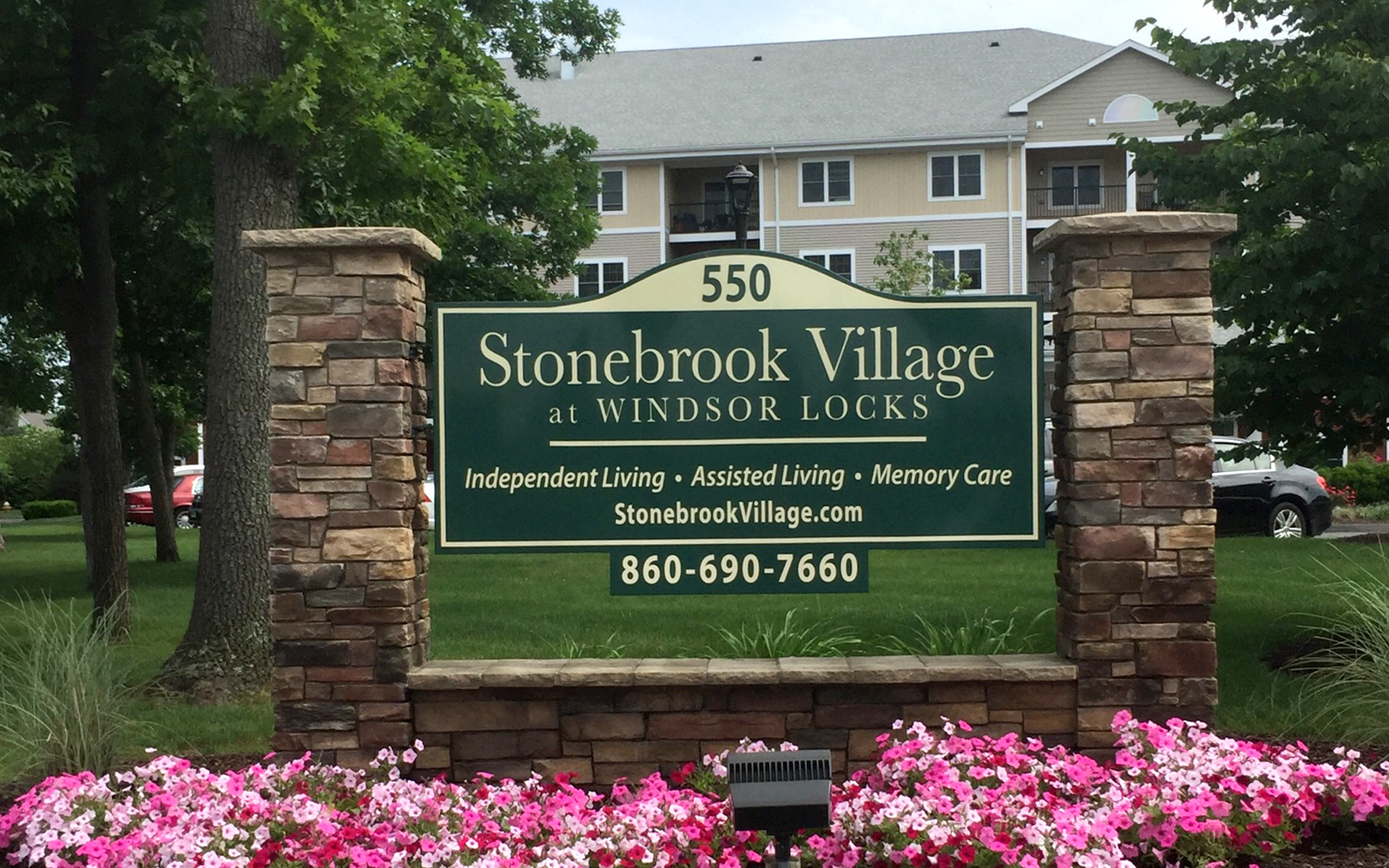 Stonebrook Village at Windsor Locks