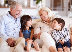 How to Make a First Visit to Elder Care Meaningful for a Child and Their Grandparent